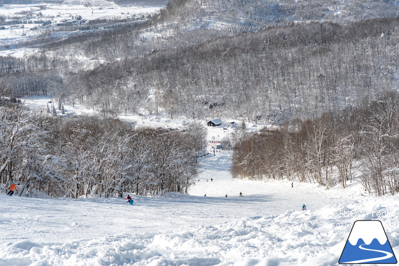ぴっぷスキー場｜旭川紋別自動車道・比布北インターを降りたら約３分で到着。良質な雪、多彩なコース、抜群の眺望、美味しいグルメ、アフタースキーに温泉も。。。とっても高い満足度を誇るローカルゲレンデを滑ります(^^)/